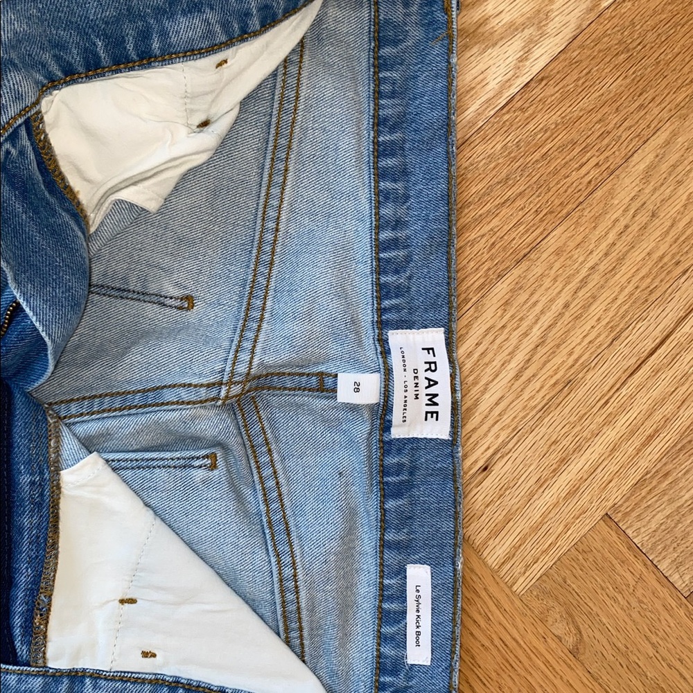 FRAME LE SYLVIE KICK BOOT JEANS